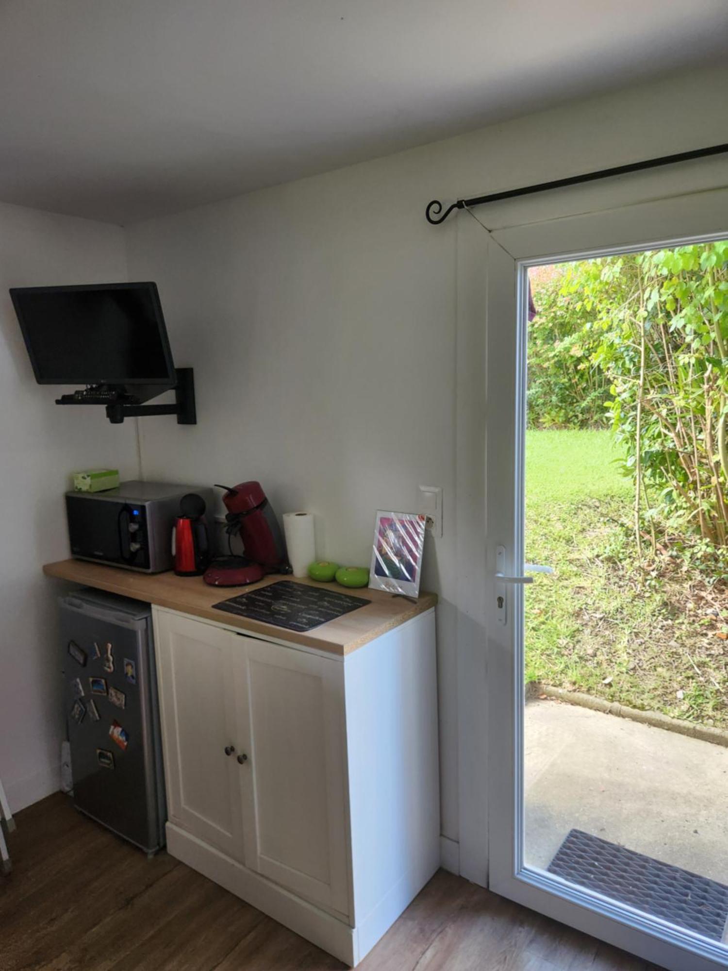 Studio Sur Les Fleuristes Cambo-les-Bains Exteriör bild